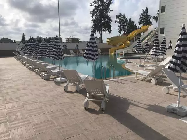 196674158 (Copy).jpg